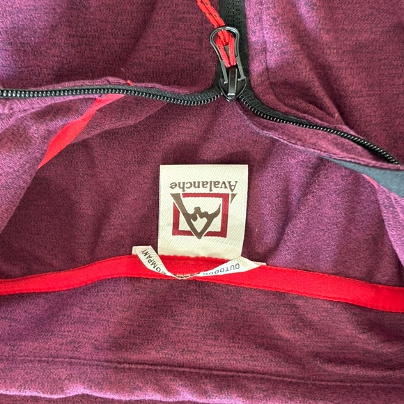 Avalanche Slubbed Zip Up Pullover - Picture 5 of 5